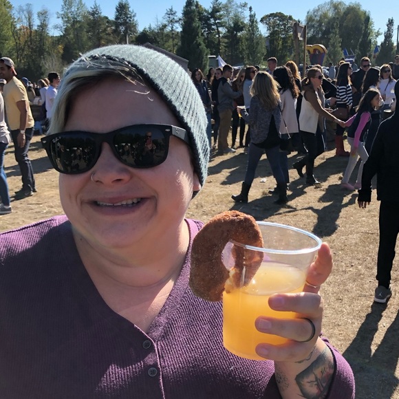 Meet your Posher, Denise - Picture 1 of 1